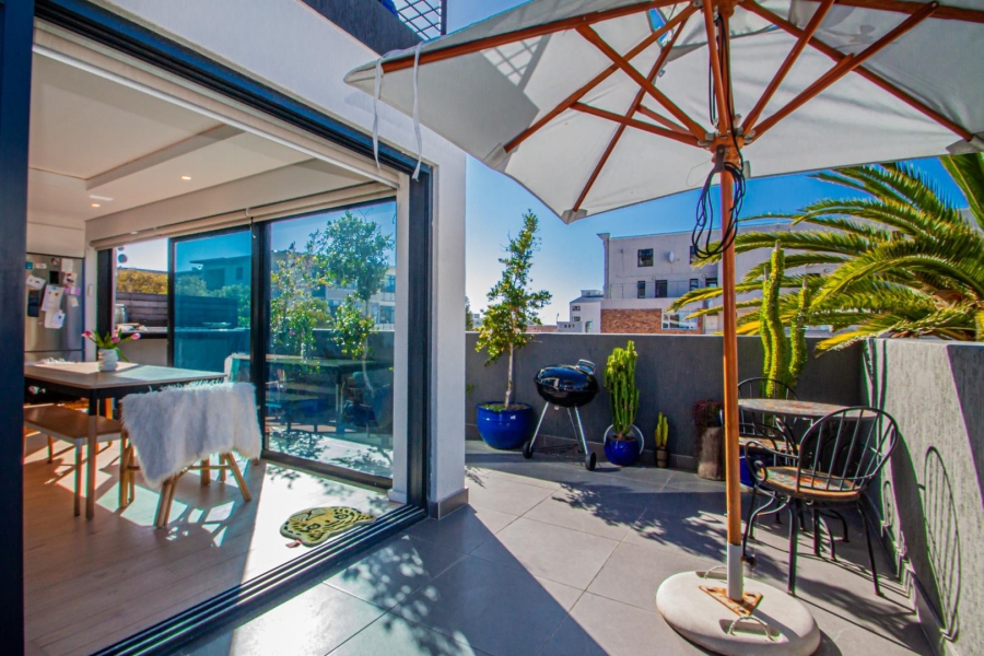 2 Bedroom Property for Sale in Sea Point Western Cape